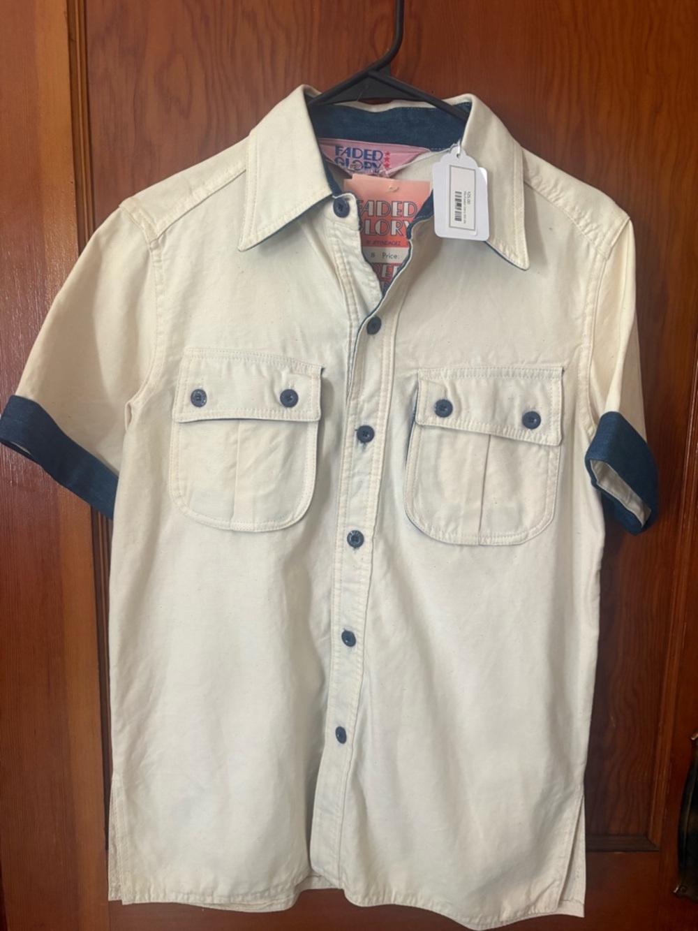 VINTAGE faded Glory  Cream Short-Sleeve Button-Down with Navy Trim